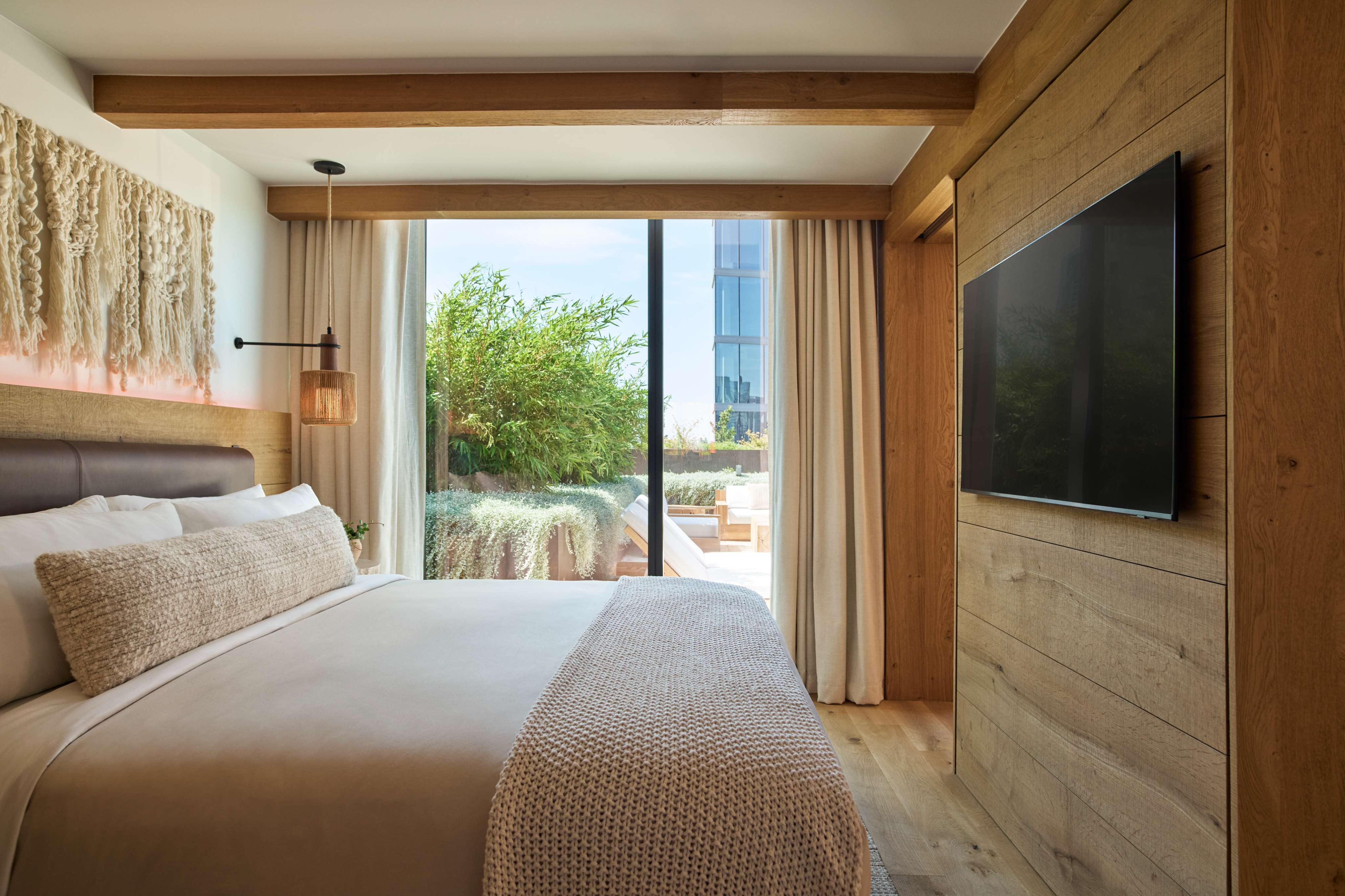 Lake Terrace Suite Bedroom 