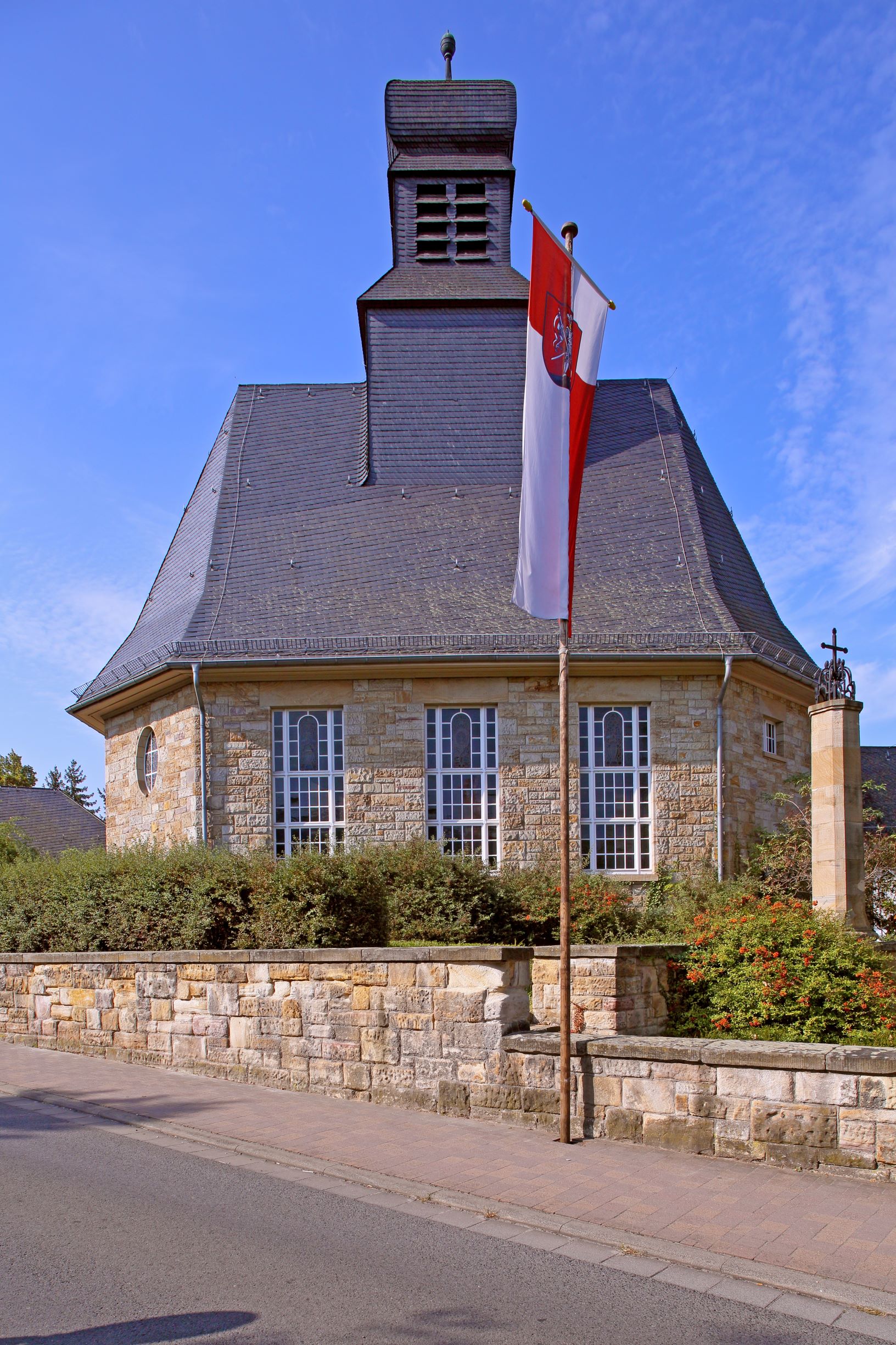 Bild 1 Evangelische Kirche Budenheim - Evangelische Kirchengemeinde Budenheim in Budenheim
