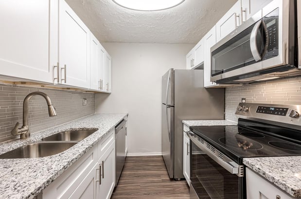 Images Lakeshore Drive Apartment Homes