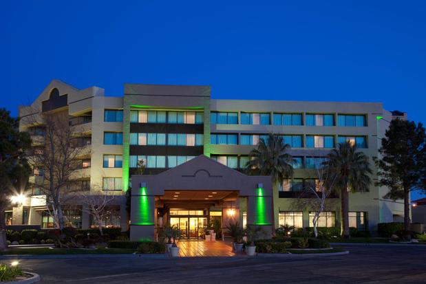 Images Holiday Inn Palmdale-Lancaster by IHG