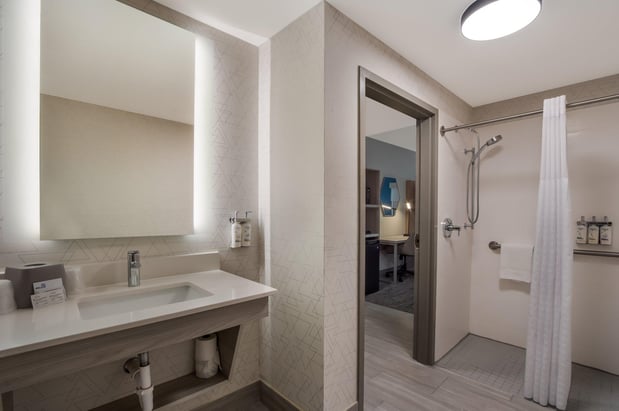 Images Holiday Inn Express & Suites Lexington by IHG