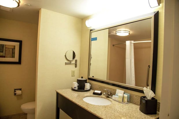 Images Hampton Inn & Suites Sharon