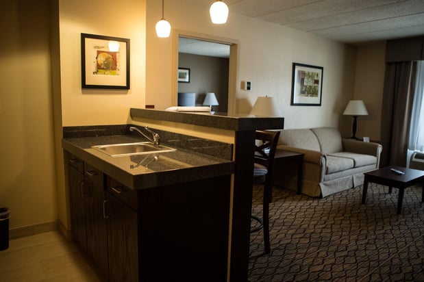 Images Holiday Inn Express & Suites Milford by IHG