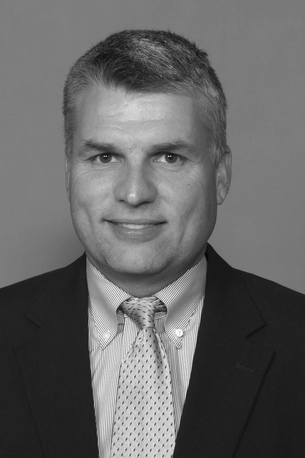 Edward Jones - Financial Advisor: Matt Glenn, AAMS™ Clarendon Hills (630)323-5002