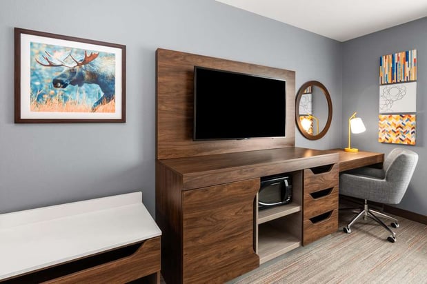 Images Hampton Inn & Suites Fairbanks