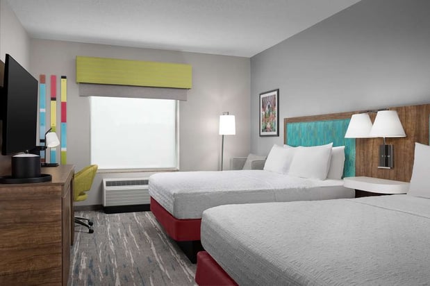 Images Hampton Inn & Suites Durham/North I-85