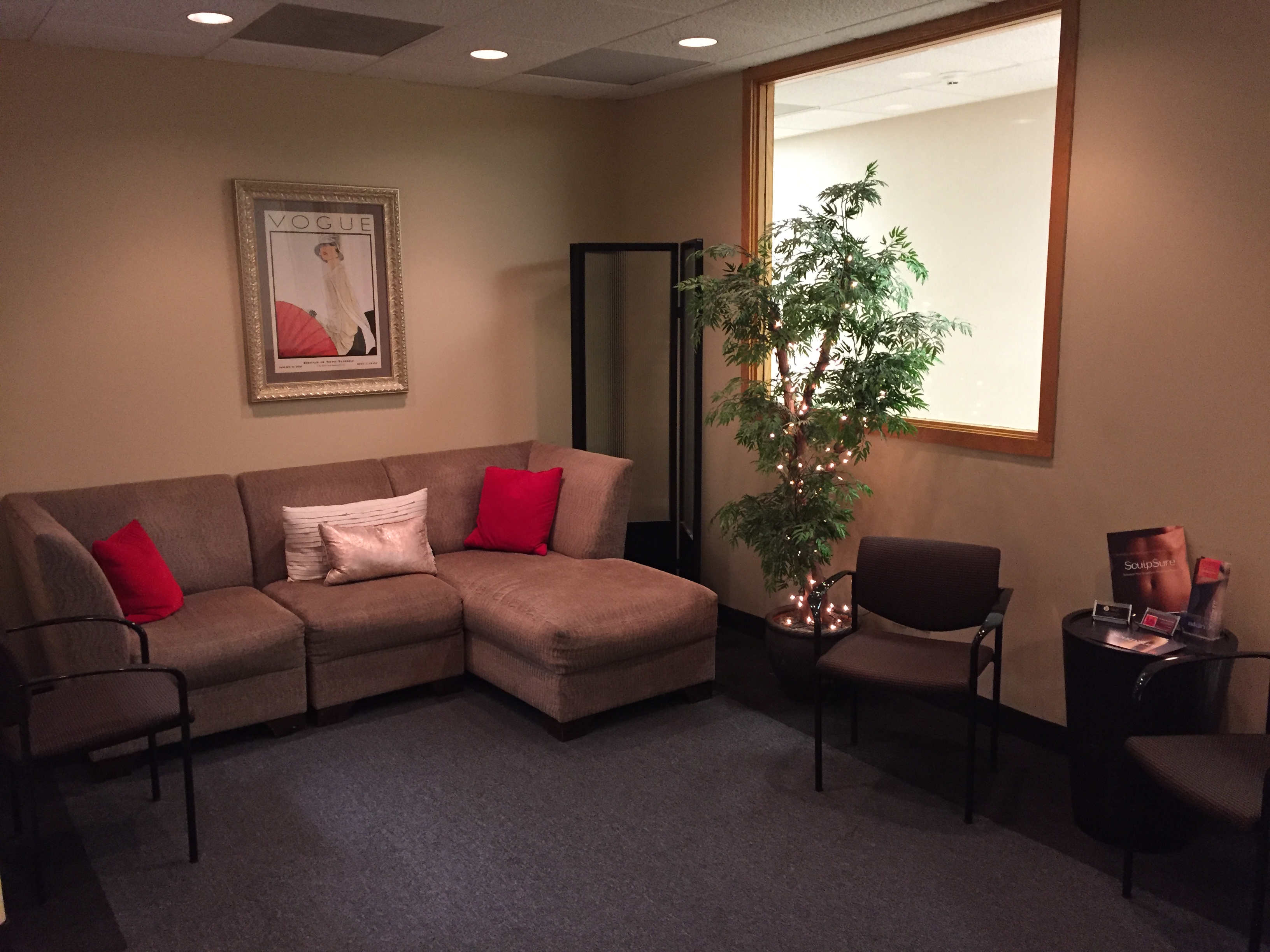 Dr. Rick Silverman's office waiting area