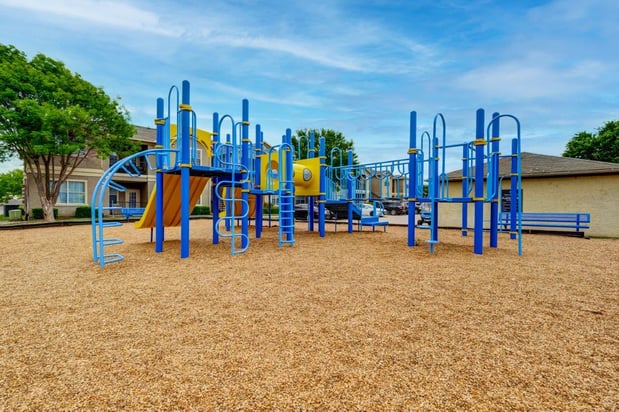 Images Legacy of Cedar Hill Apartments & Townhomes