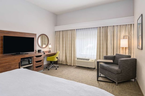 Images Hampton Inn & Suites Hartford-Manchester