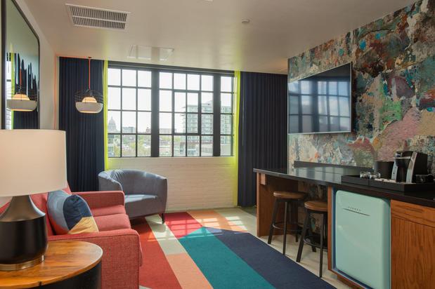 Images Hotel Indigo Madison Downtown by IHG