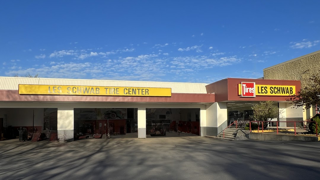 Les Schwab Tire Center
