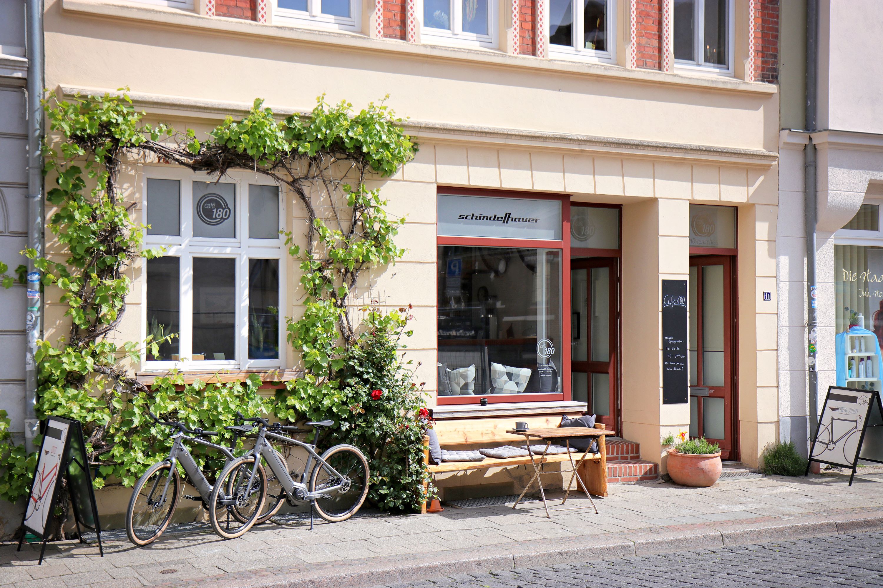 Außenansicht mycitibike - Schindelhauer Bikes Premium Händler - Fahrradgeschäft in Wismar