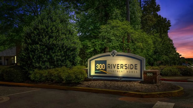 Images 300 Riverside Apartments