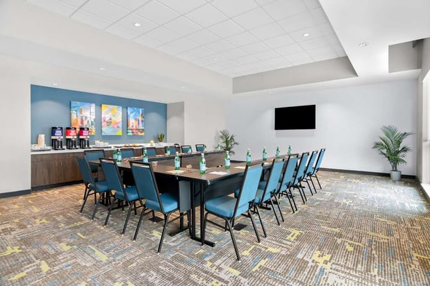 Images Hampton Inn & Suites  Chicago Medical District UIC