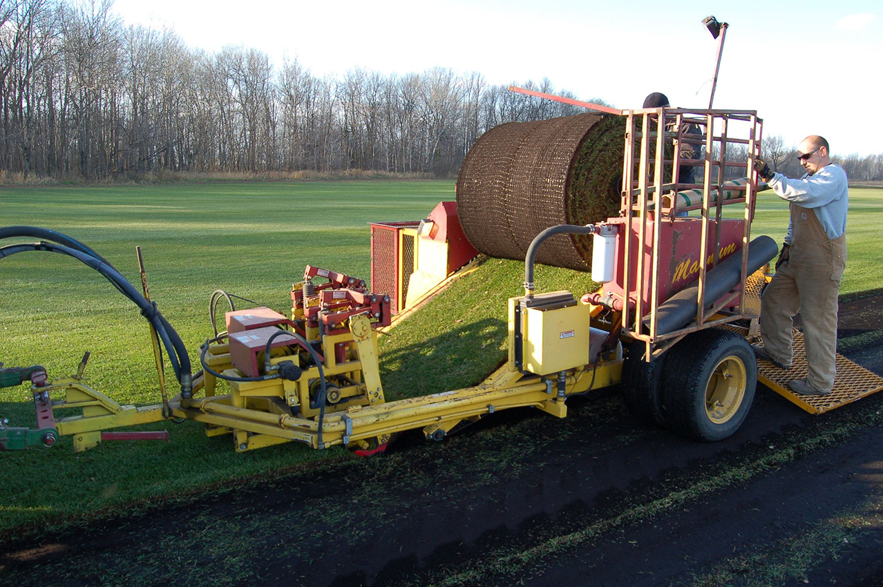 From small residential yards to massive athletic fields, GreenTurf has you covered. We offer small rolls for DIY projects and big rolls for professional installs. Quality sod for every size project!
