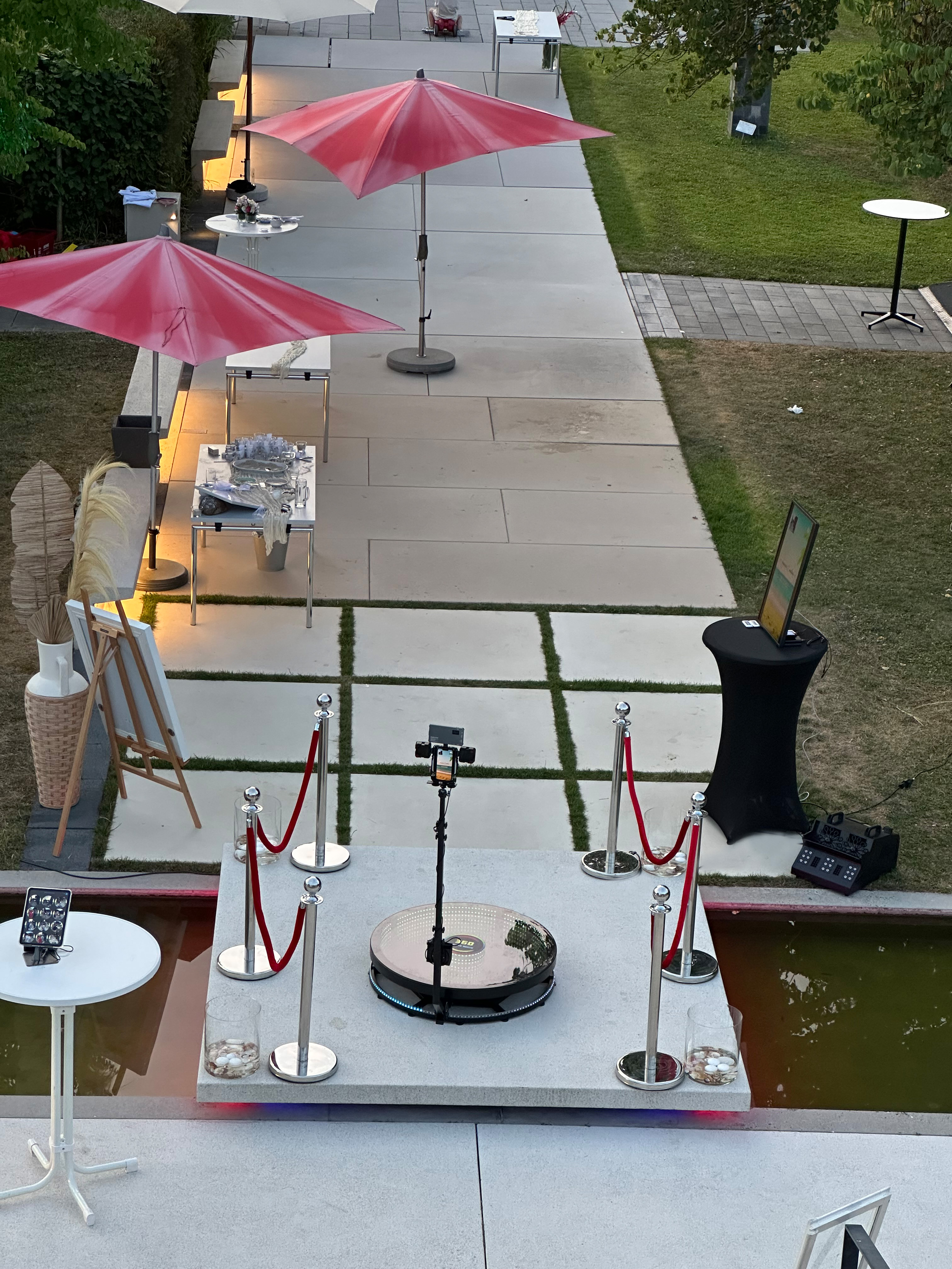 Die-Fotobox-0711, In den Akademiegärten 45 in Neuhausen