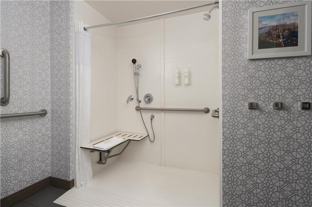 Images Hampton Inn & Suites Yonkers - Westchester