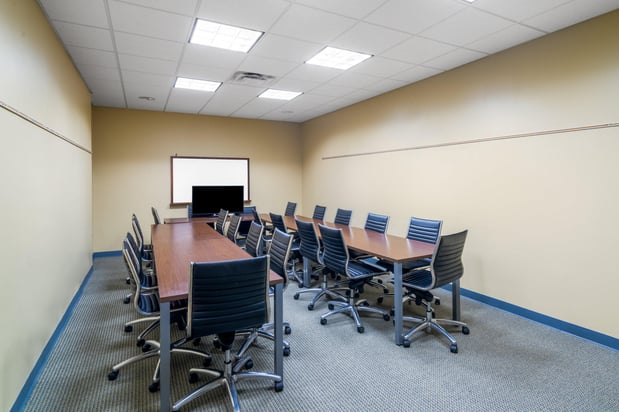 Images Holiday Inn Express Abrams Hall