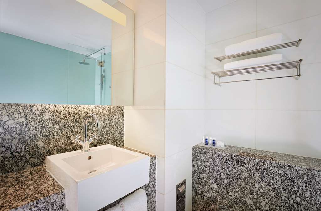 Studio Double Bathroom