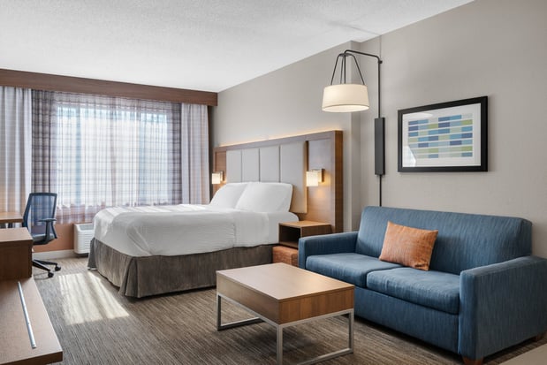 Images Holiday Inn Express & Suites Coralville by IHG