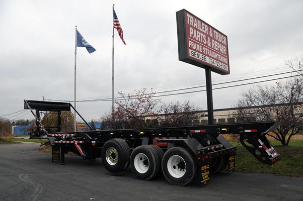 Roll-off trailers by BENLEE Heavy Duty