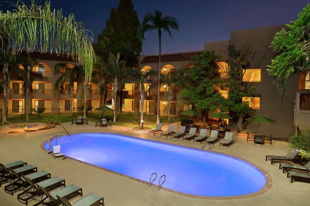 Images Embassy Suites by Hilton Phoenix Tempe