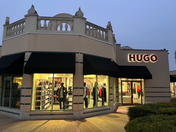 Images HUGO Outlet - San Marcos