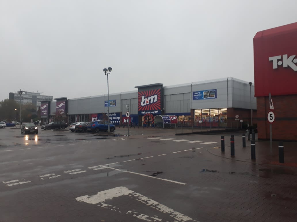 After extensive refurbishments works, B&M Coventry re-opened its doors on Friday (1st November 2019). The B&M Store is located on Gallagher Retail Park, near to the city centre.