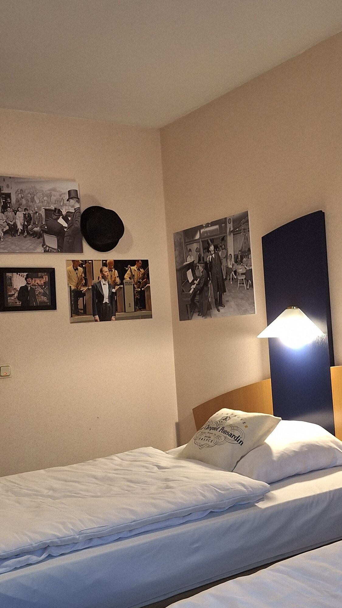 Retro-Art-Hotel Lünen, Dortmunder Straße 10 in Lünen