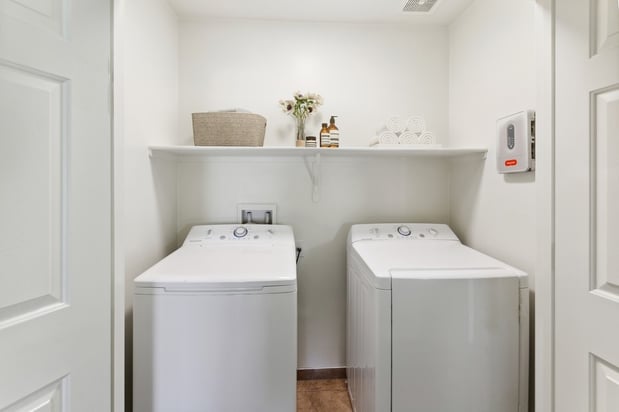 Images Galeria del Rio Townhomes