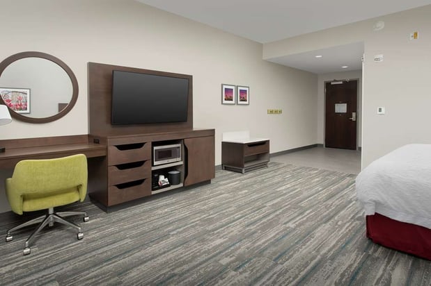 Images Hampton Inn & Suites Charlotte Airport Lake Pointe