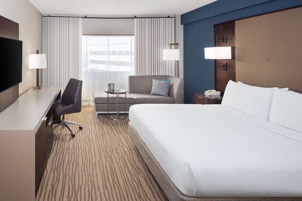 Images DoubleTree by Hilton Hotel Newark Airport