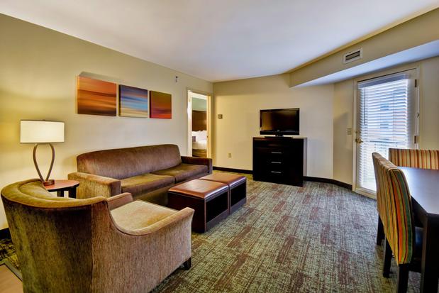 Images Staybridge Suites Middleton/Madison-West by IHG