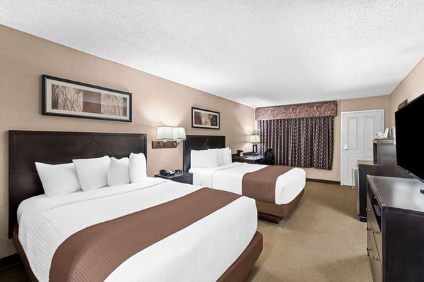 Images Heartland Inn & Suites, SureStay Collection by Best Western