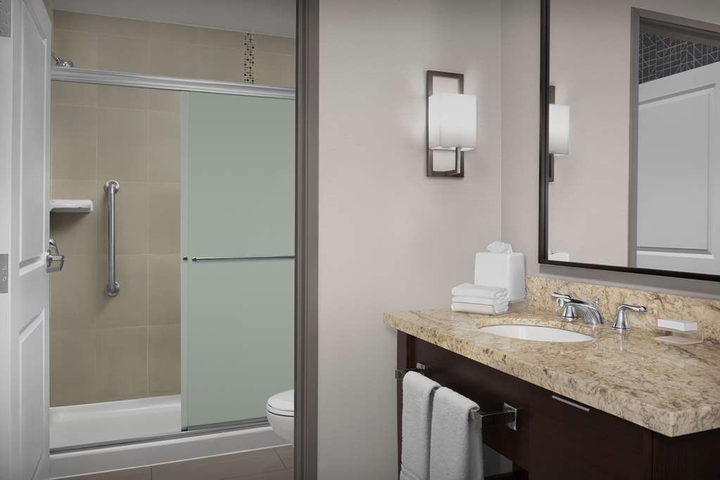 Guest room bath