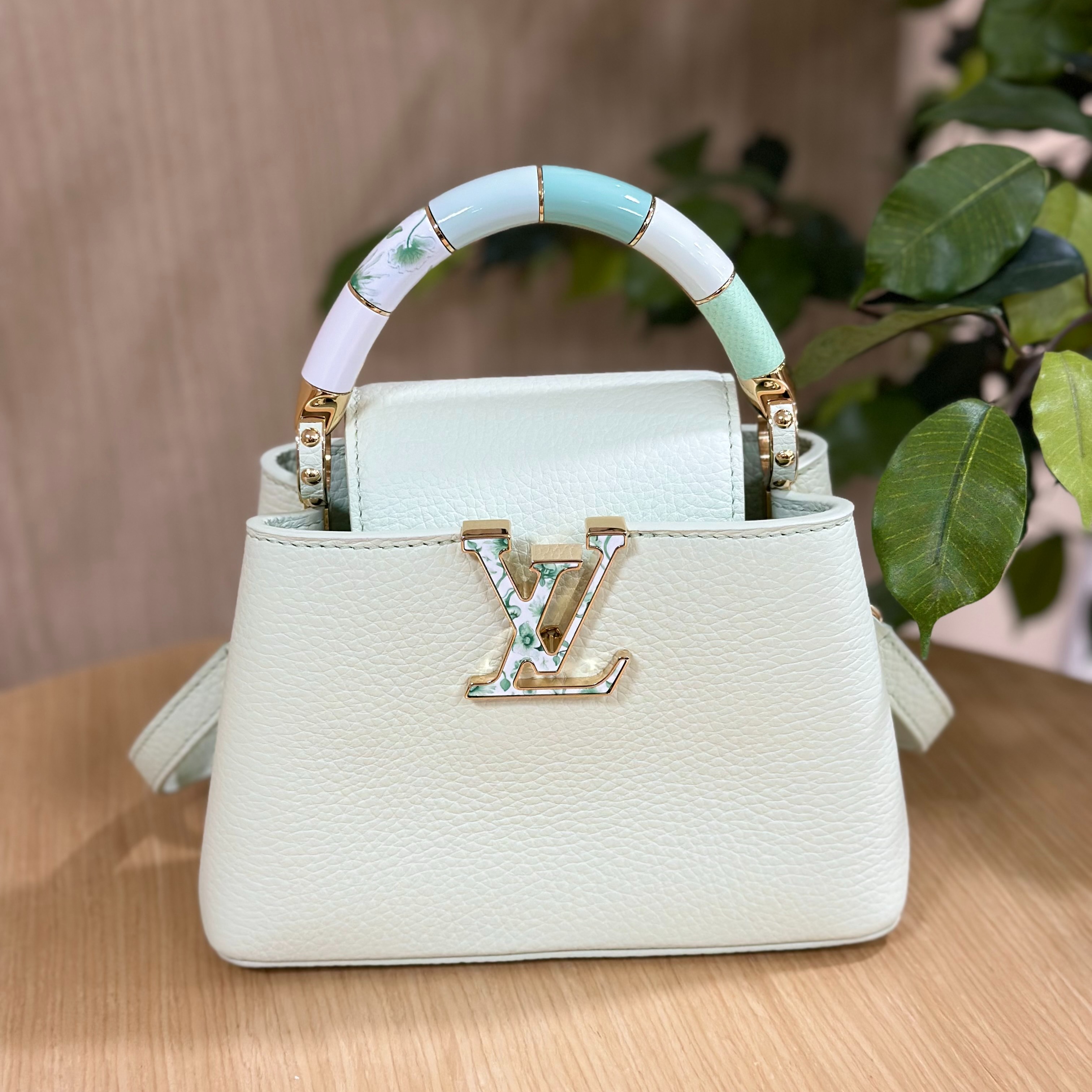 Images KOMEHYO（コメ兵）買取センタープリコ六甲道