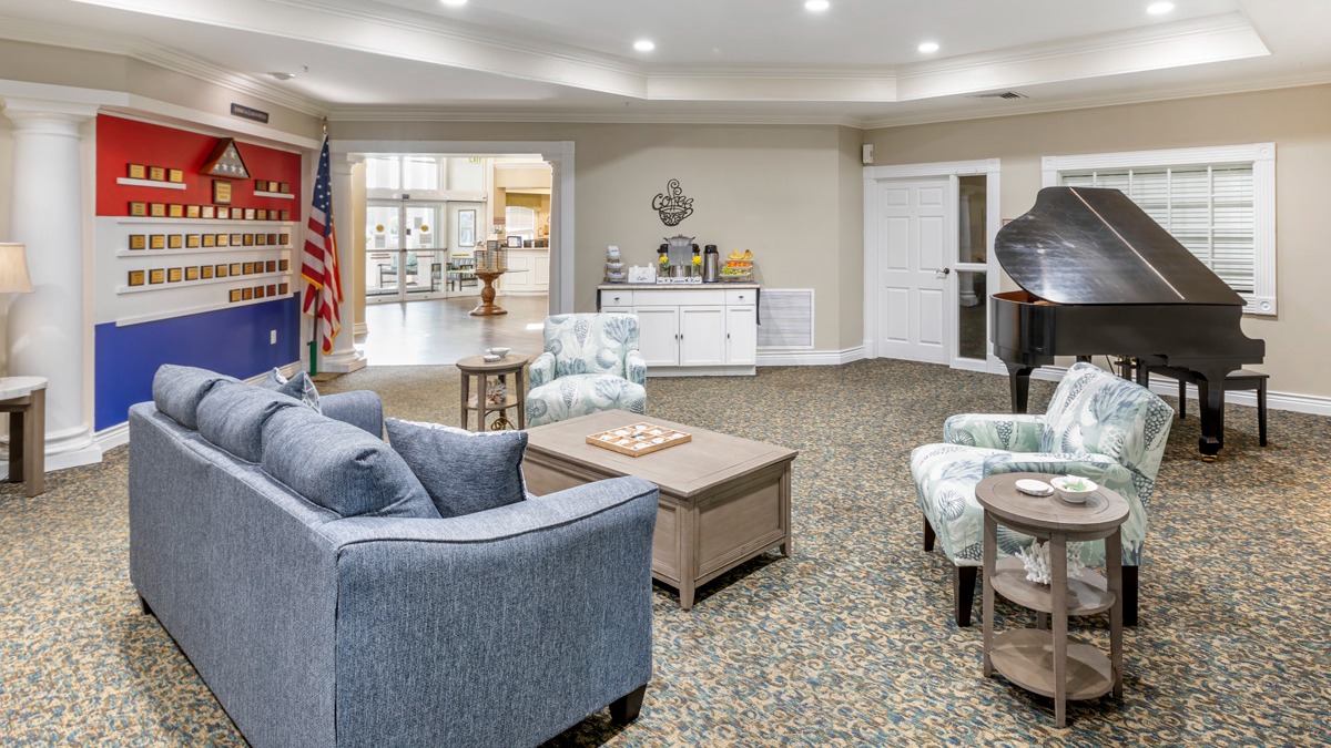 Brookdale Fort Myers Cypress Lake Community Living Room