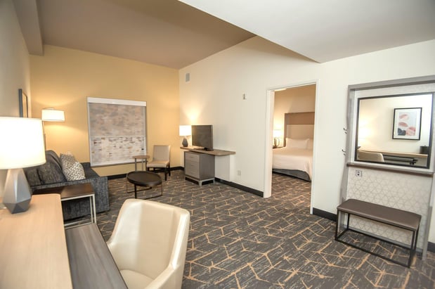Images Holiday Inn & Suites Oakland - Airport by IHG