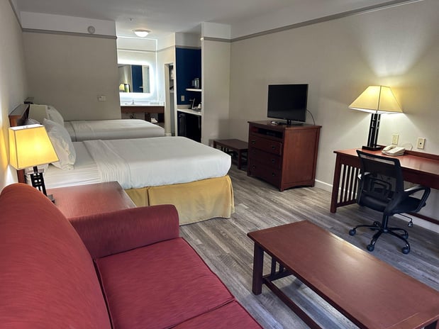 Images Holiday Inn Express & Suites San Dimas by IHG