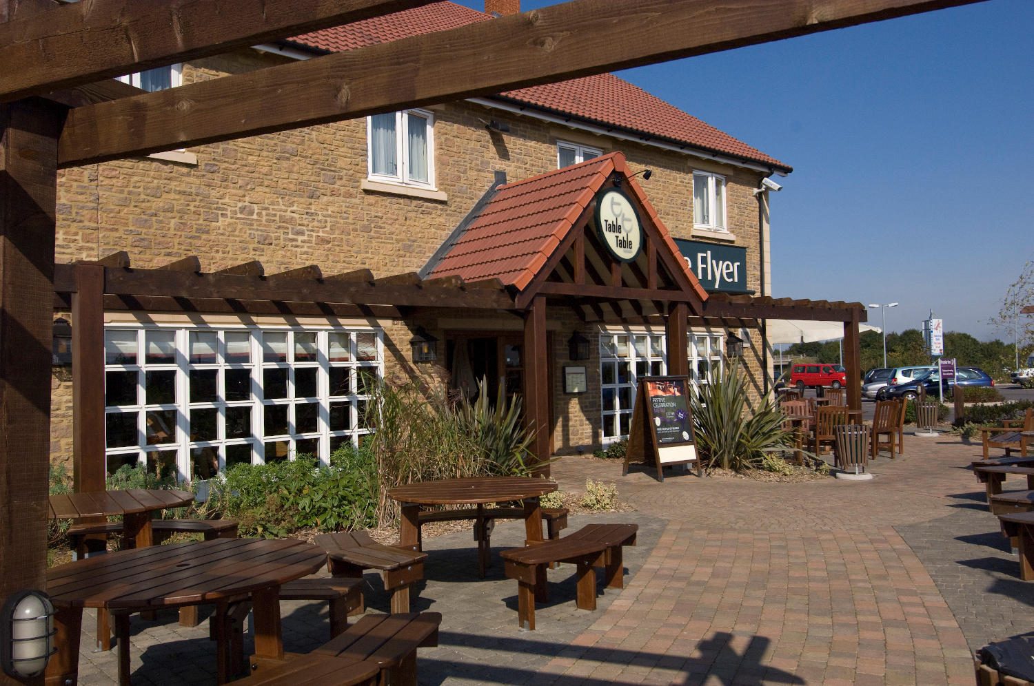 Brewers Fayre restaurant exterior Premier Inn Frome hotel Frome 03337 777269