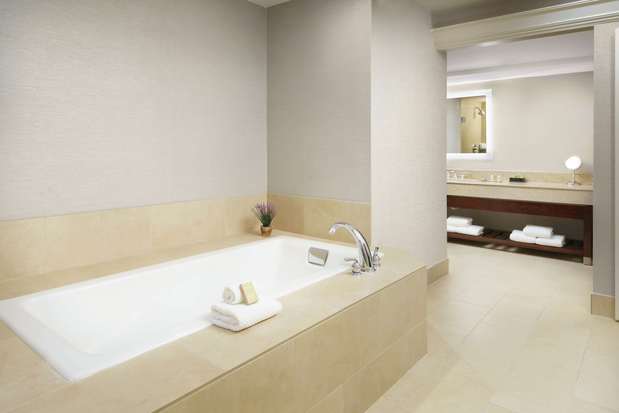 Images DoubleTree by Hilton Hotel Colorado Springs