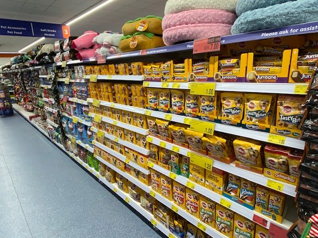 B&M's brand new store in Bradford stocks an amazing and ever-changing pet range, from dog and cat food to toys and pet bedding.