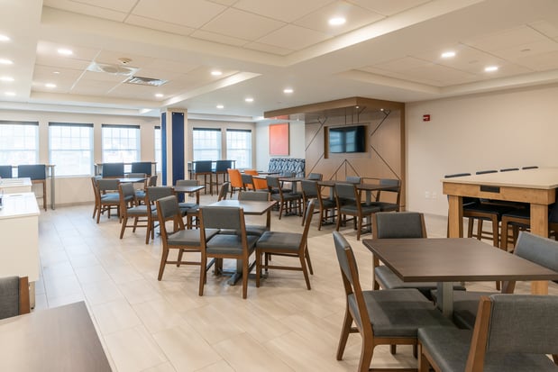 Images Holiday Inn Express & Suites Hampton South-Seabrook by IHG