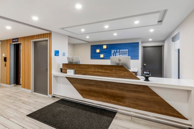 Images Holiday Inn Express Chicago-Downers Grove by IHG