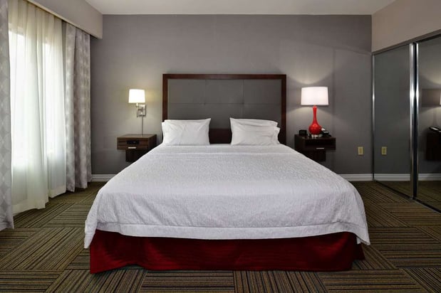 Images Hampton Inn & Suites Fredericksburg