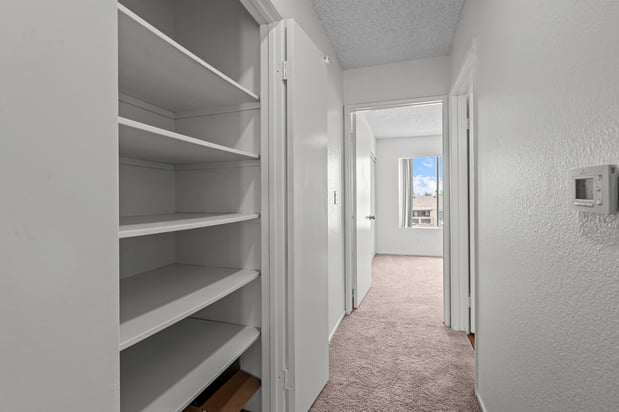 Images Highland Meadows Apartments