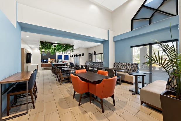 Images Holiday Inn Express & Suites Raleigh NE - Medical Ctr Area by IHG