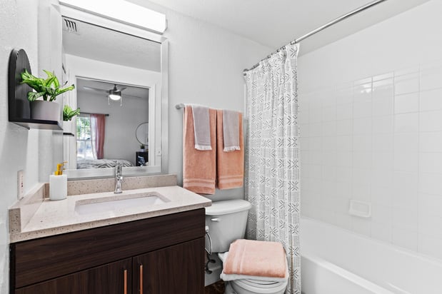 Images University Club Apartments