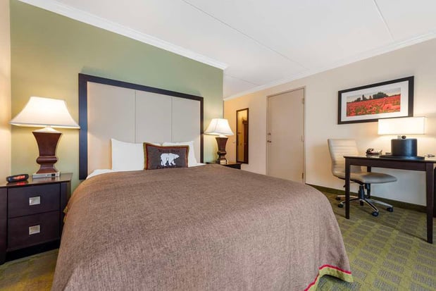 Images Best Western Plus White Bear Country Inn