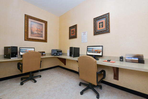 Images Holiday Inn Express & Suites Abilene Mall South by IHG